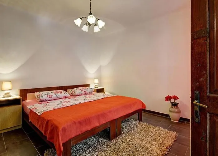 Romantische Mit Weitlaeufigem Garten By Interhome