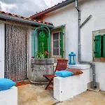 Romantische Mit Weitlaeufigem Garten By Interhome * Cubanici