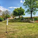別荘 Romantische Mit Weitlaeufigem Garten By Interhome
