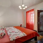 Romantische Mit Weitlaeufigem Garten By Interhome