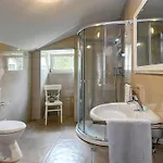 Romantische Mit Weitlaeufigem Garten By Interhome 別荘 *