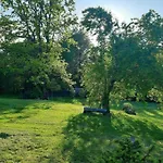 Romantische Mit Weitlaeufigem Garten By Interhome Cubanici