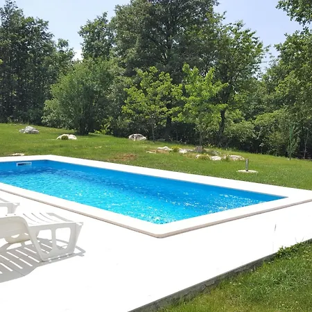 بيت للعطل Romantische Mit Weitlaeufigem Garten By Interhome